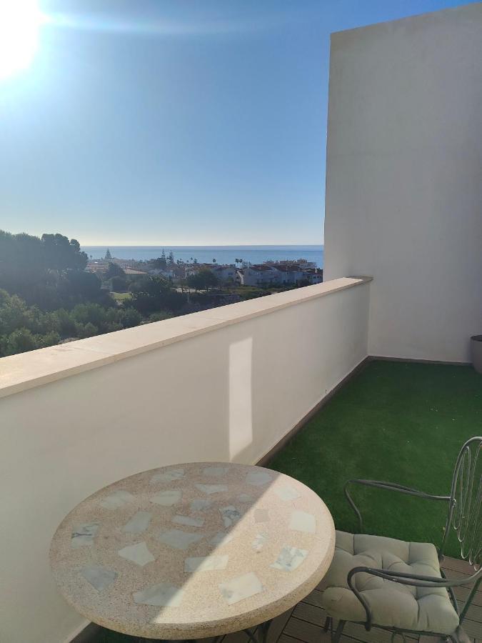 Апартаменты Atico Con Piscina, Golf, Vistas Al Mar Торре-де-Бенагальбон Экстерьер фото