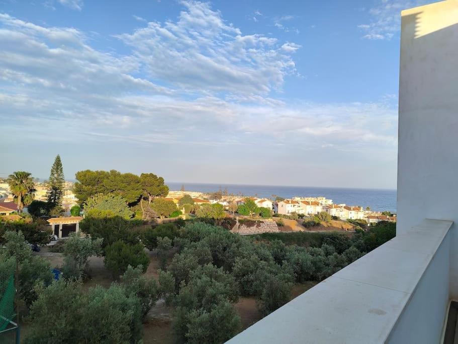 Апартаменты Atico Con Piscina, Golf, Vistas Al Mar Торре-де-Бенагальбон Экстерьер фото
